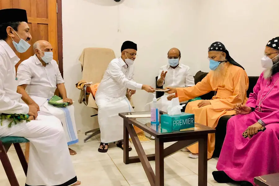 ഓര്‍ത്തഡോക്‌സ് സഭാ നേതൃത്വം പാണക്കാട്ട്‌; ലീഗ് നേതൃത്വവുമായി കൂടിക്കാഴ്ച