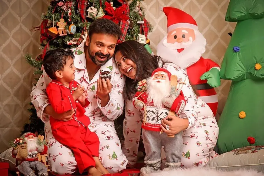 Celebrities wish all Happy Christmas through social media