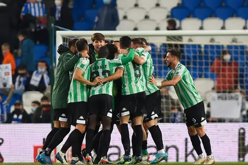 Real Betis hammer Real Sociedad to make Copa del Rey semi-finals