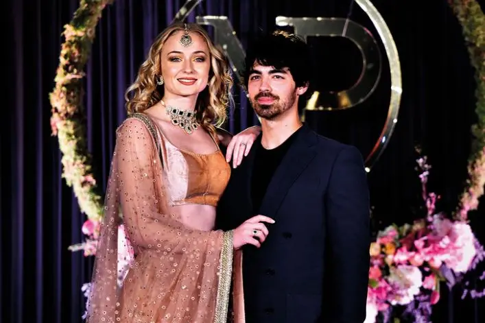 'GOT' star Sophie Turner expecting 1st baby with Joe Jonas