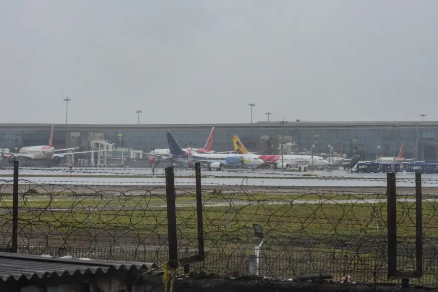 Mumbai Airport shut from 11 am to 2 pm due to cyclone alert