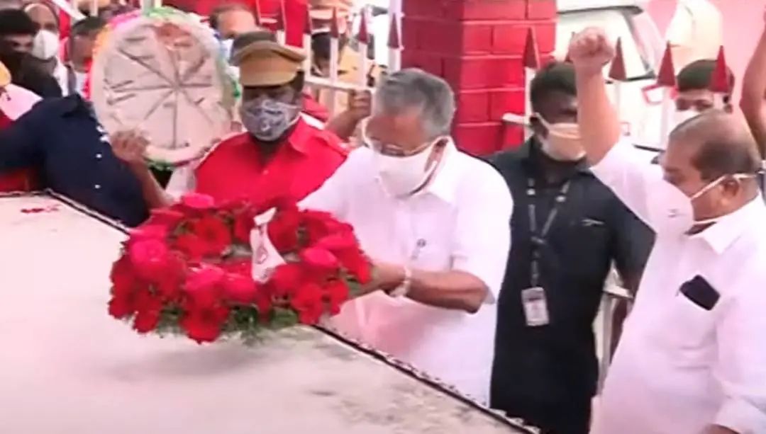 Pinarayi Vijayan placing wreath at Vayalar martyrs' column | Photo: Screengrab|mathrubhuminews