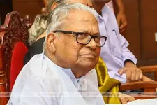 വി.എസ് അച്യുതാനന്ദന്‍ ഭരണ പരിഷ്‌കാര കമ്മീഷന്‍ അധ്യക്ഷ സ്ഥാനം രാജിവെച്ചു