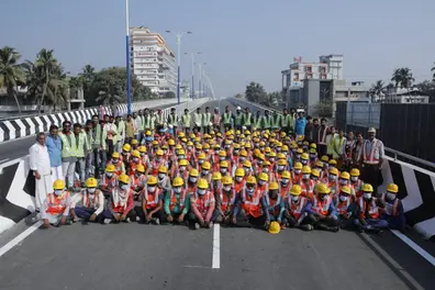 Palarivattom flyover opens for traffic; CM, PWD minister thank labourers