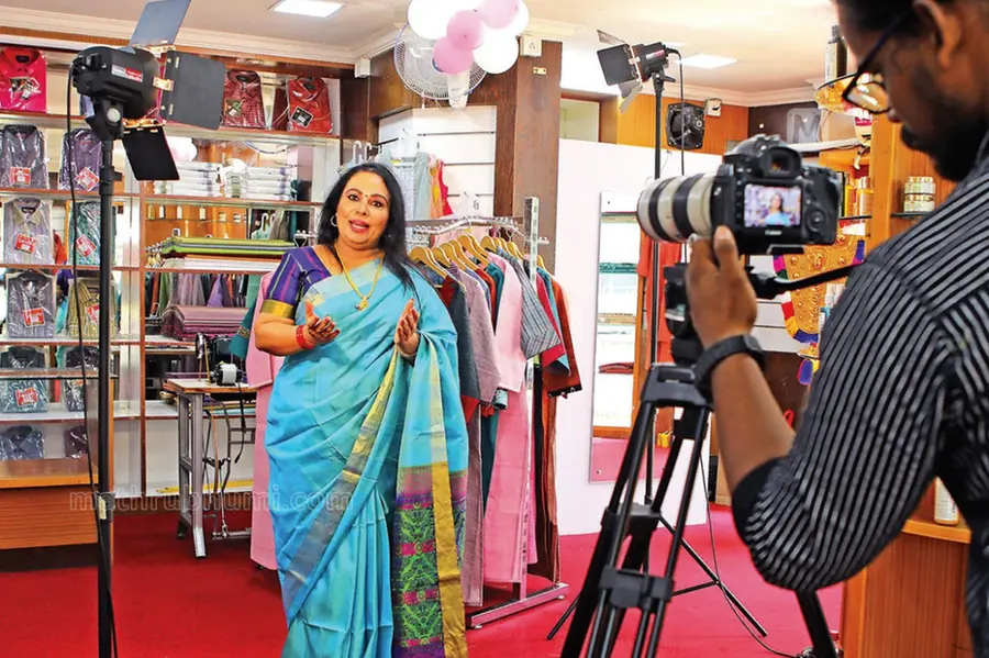 Shobhana George turns model for Khadi Board