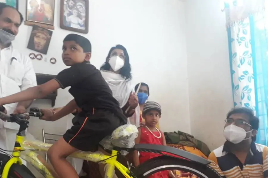 CM intervenes; Son of physically challenged man gets new bicycle after theft