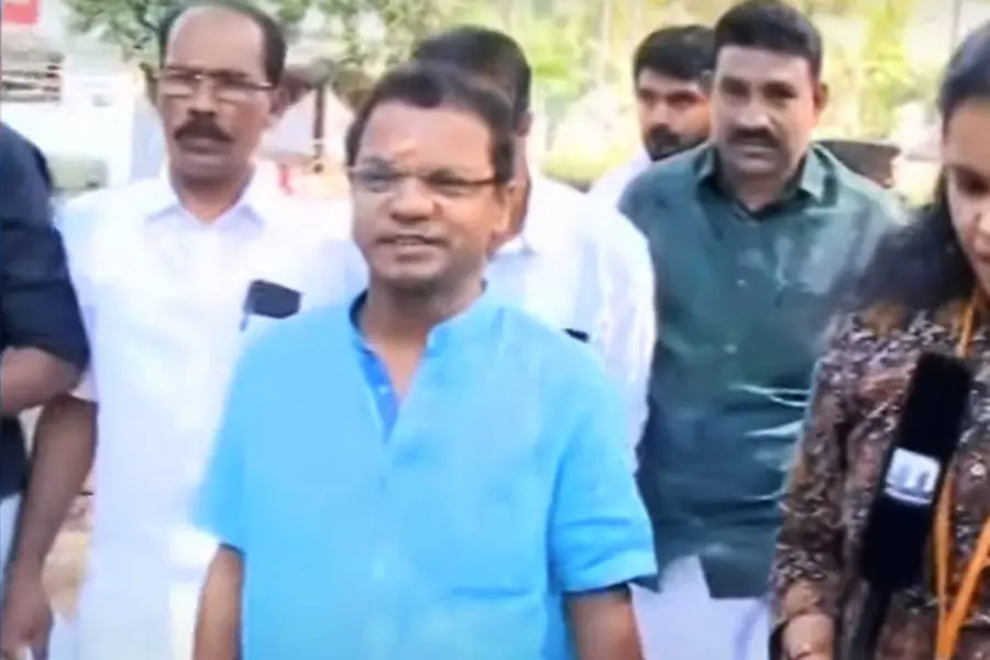 Dharmajan Bolgatty prevented from entering polling booth, complains of attempt to attack