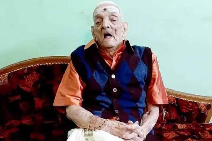 98-year-old Mollywood actor Unnikrishnan Namboothiri defeats COVID-19