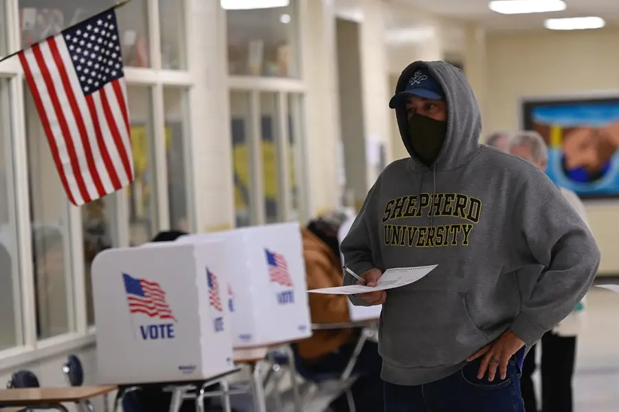US prez election voting begins, 1st ballots cast in New Hampshire
