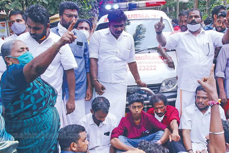 Neyyattinkara couple tragedy: Police book protestors who blocked ambulance carrying Ambili's body