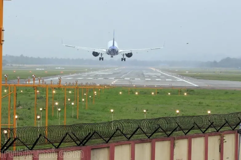 Deboard passengers not wearing mask 'properly' despite repeated warnings: DGCA tells airlines