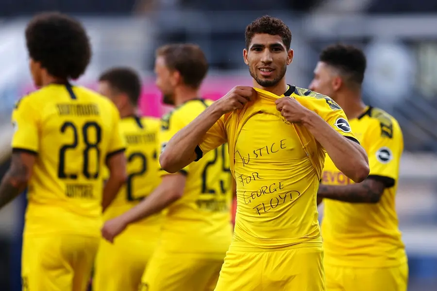 Bundesliga players showing solidarity with Floyd deserve applause: FIFA
