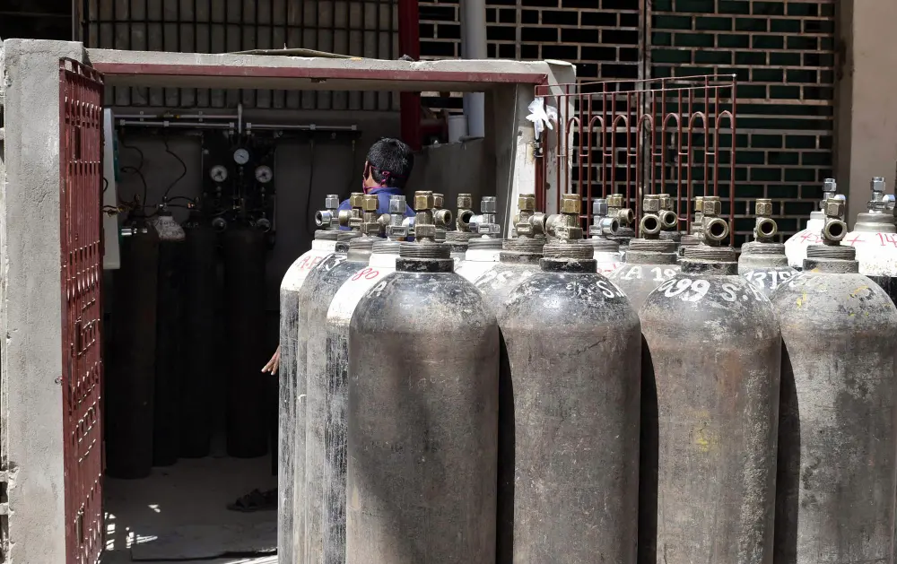 Oxygen Cylinders | Photo: Reuters