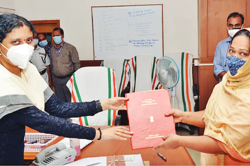 Raviathumma is finally an Indian; to meet her Sri Lankan parents after 15 years