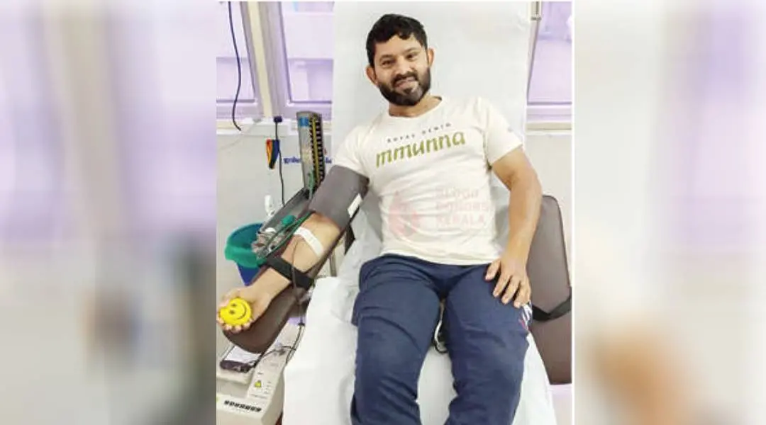 Alimon donating blood