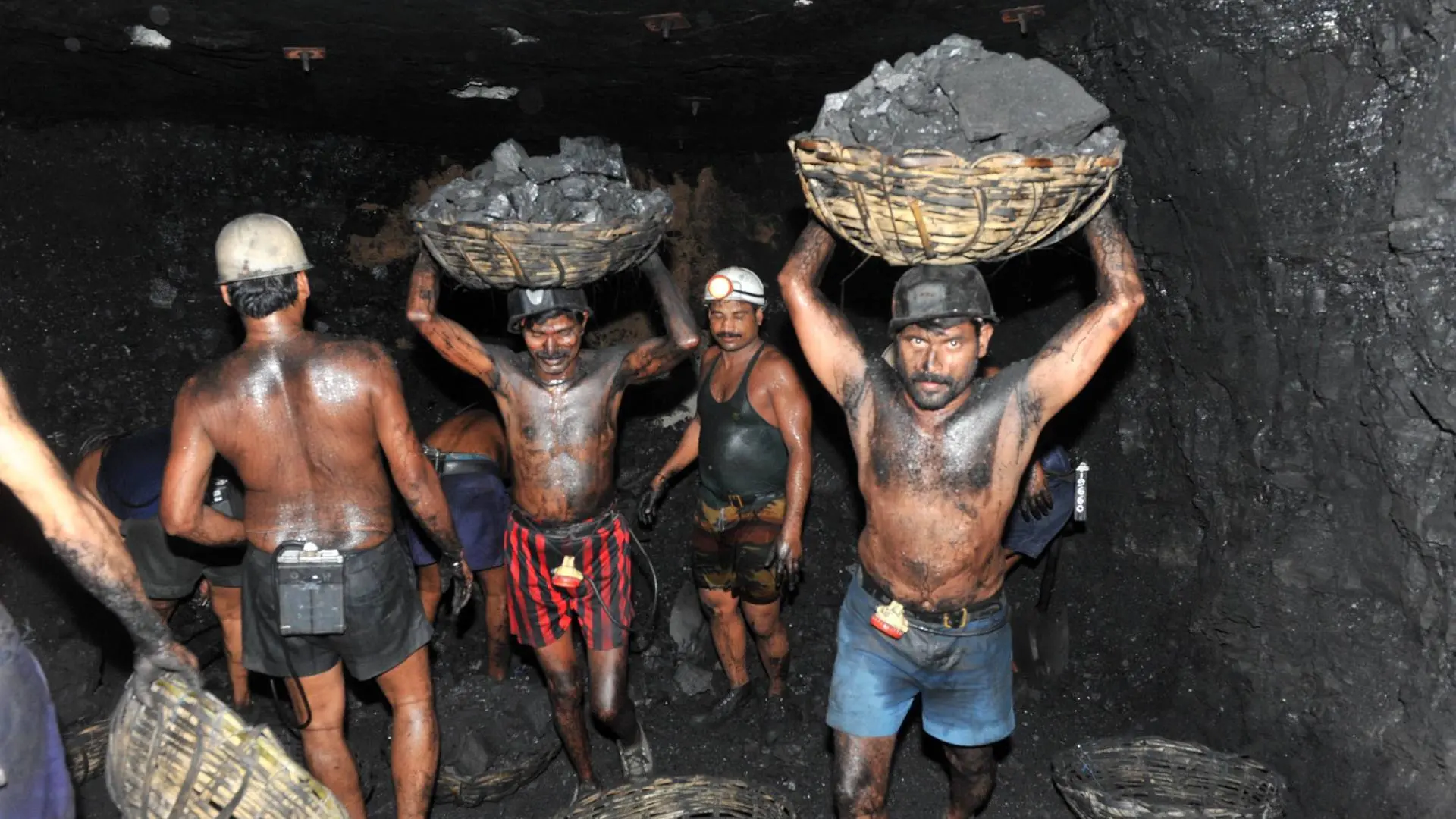 Scene from a coal mine in India (File photo) | Photo: AFP