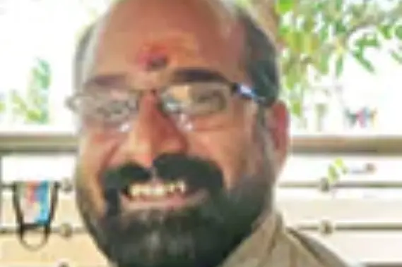 Temple priest skilled in graffiti awaits chance to work for campaigns