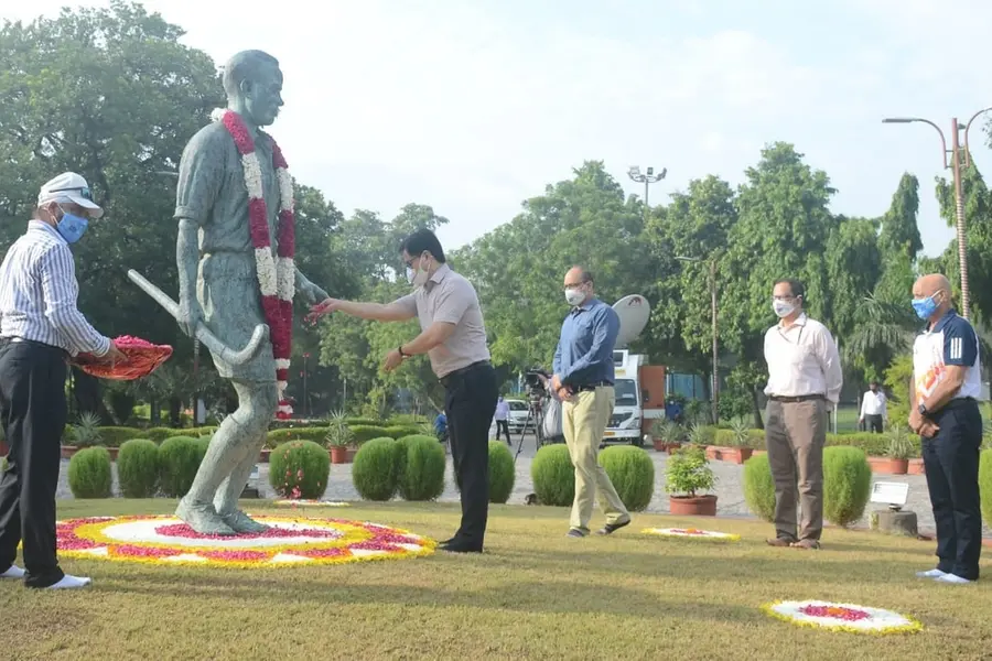 Kiren Rijiju pays tribute to Dhyan Chand on National Sports Day