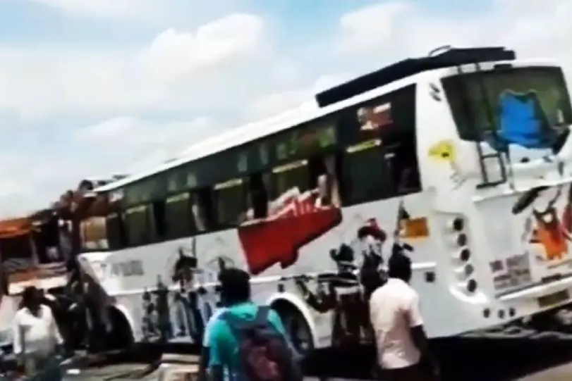 Bus carrying Keralite students from Bengaluru meets with accident; 11 injured