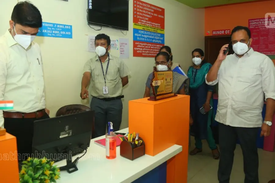 Collector shuts down illegal Covid testing lab in Kochi