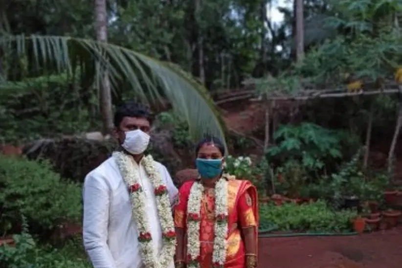 Bride stuck at border during 'Muhurtham'; couple gets married at dusk, goes in quarantine