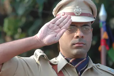 Know whom to be saluted