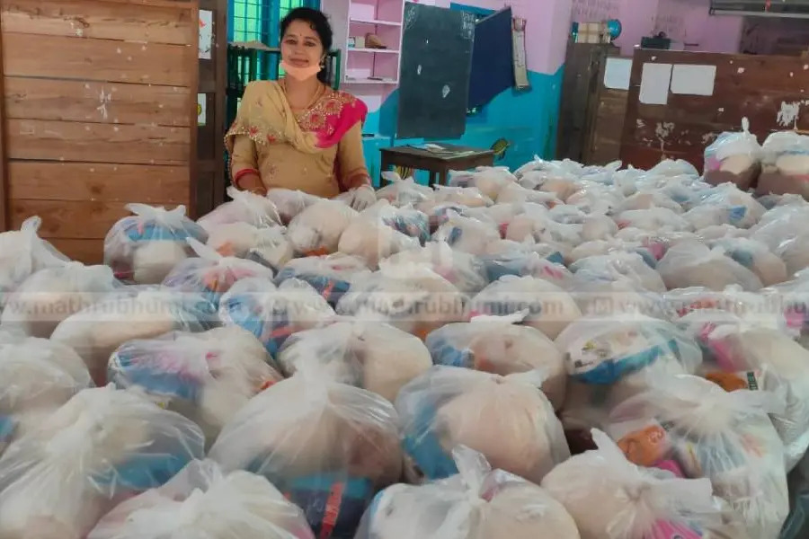 Govt stops distribution of free food kits