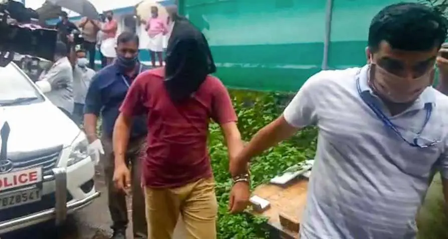 NIA officials take terrorists arrested from Kochi | Photo: Mathrubhumi
