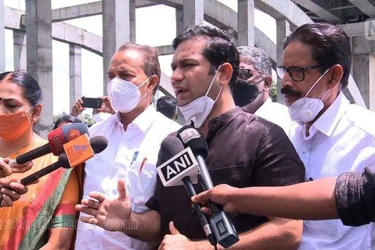 PT Thomas MLA, Hibi Eden MP allege protocol violation charge against Chief Secretary