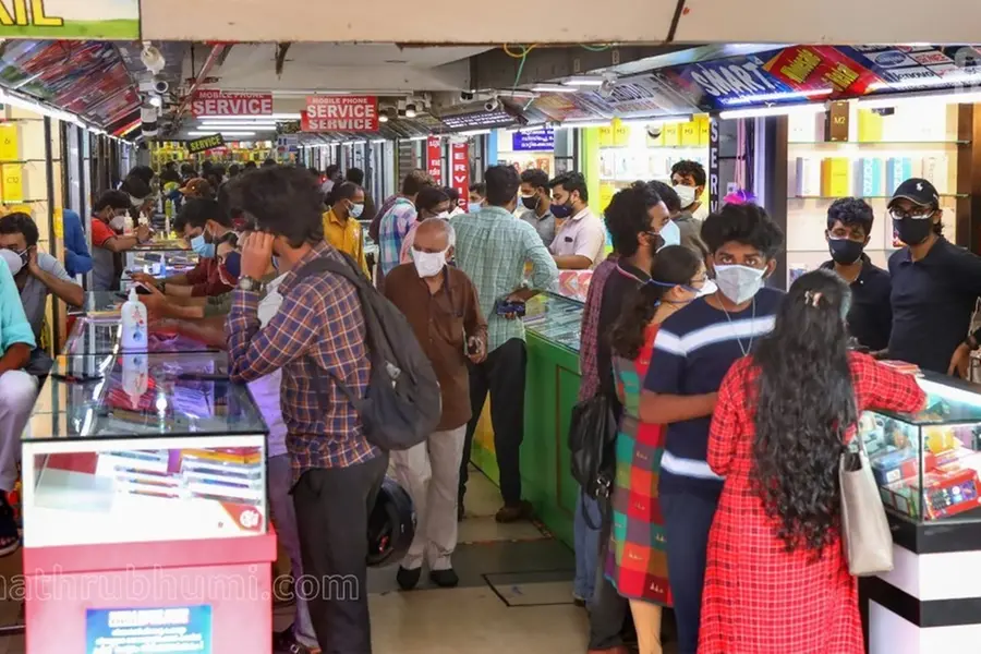 ജിഎസ്ടി പരിഷ്കരണം: വിലക്കുറവ് പ്രാബല്ല്യത്തിൽവന്നോ ഇല്ലയോ?; ചെറുകിട കച്ചവടക്കാർക്കിടയിൽ വൻ കൺഫ്യൂഷൻ