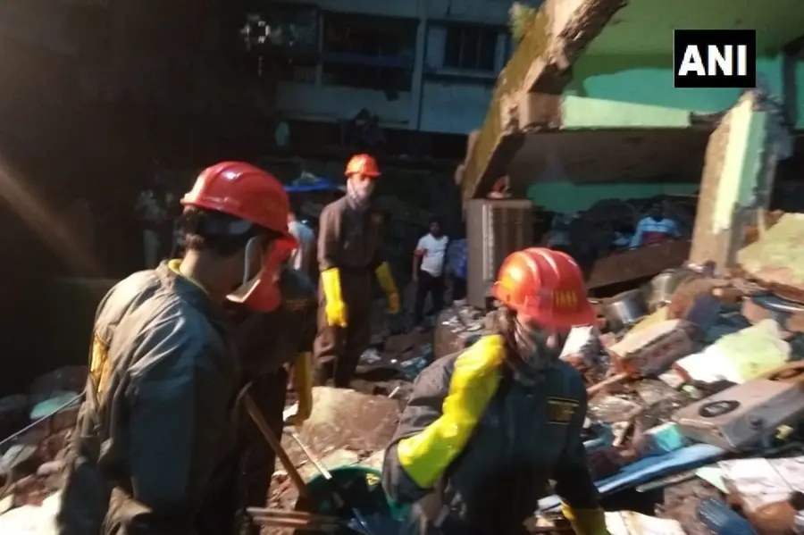 10 killed in building collapse in Bhiwandi of Maharashtra, 11 rescued