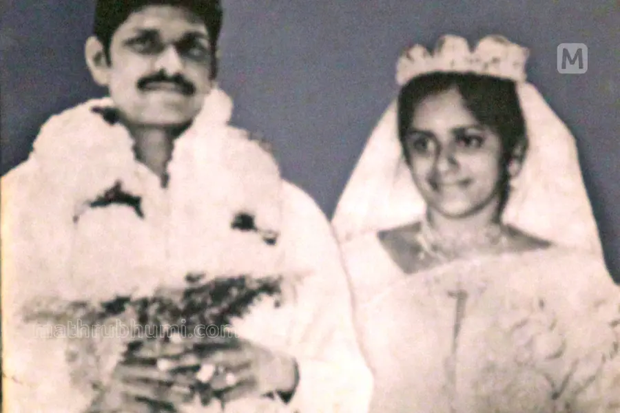 Read the love story of P J Joseph-Dr Santha who celebrate their golden wedding anniversary
