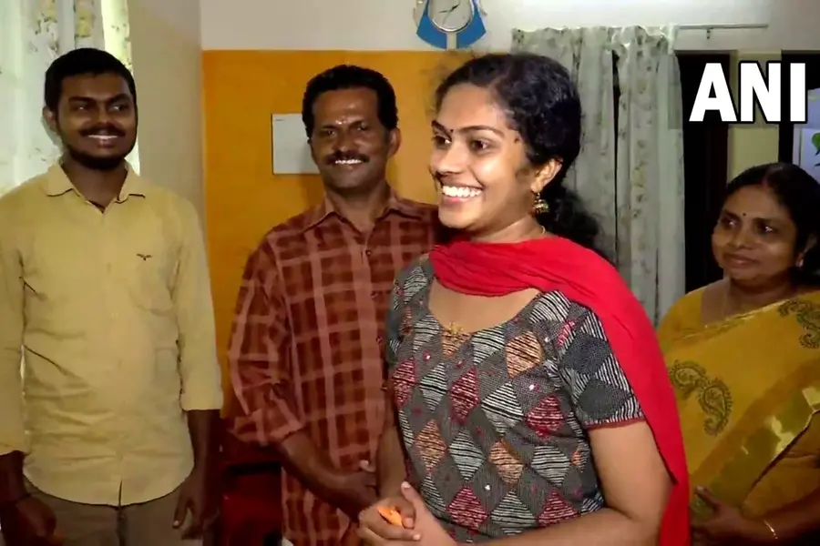 Kerala: Construction labourer's daughter cracks UPSC exam 2020