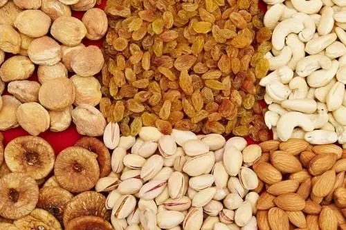 Price of nuts, dry fruits drops due to low demand