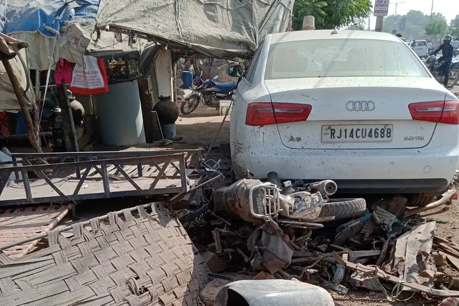 One dead, 8 injured as luxury car crashes into huts in Jodhpur; shocking video surfaces