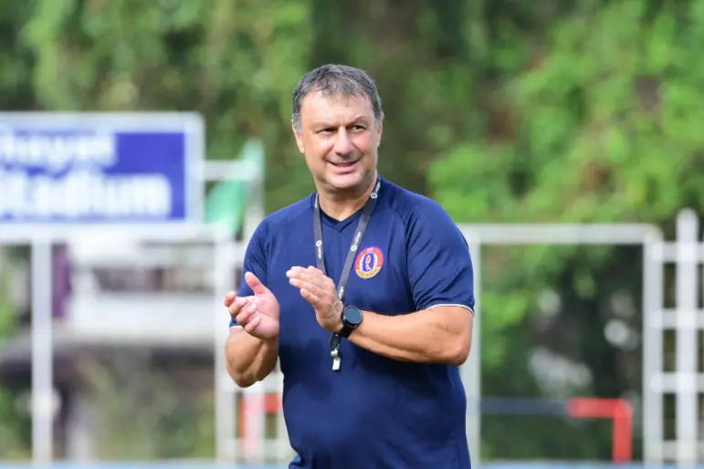 ISL: Important to win first match to boost confidence, says SC East Bengal coach