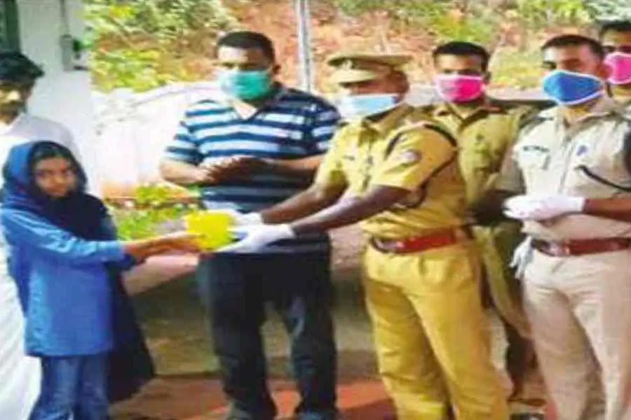 Class 5 girl donates gold earrings, savings to CMDRF; police bring her b'day cake