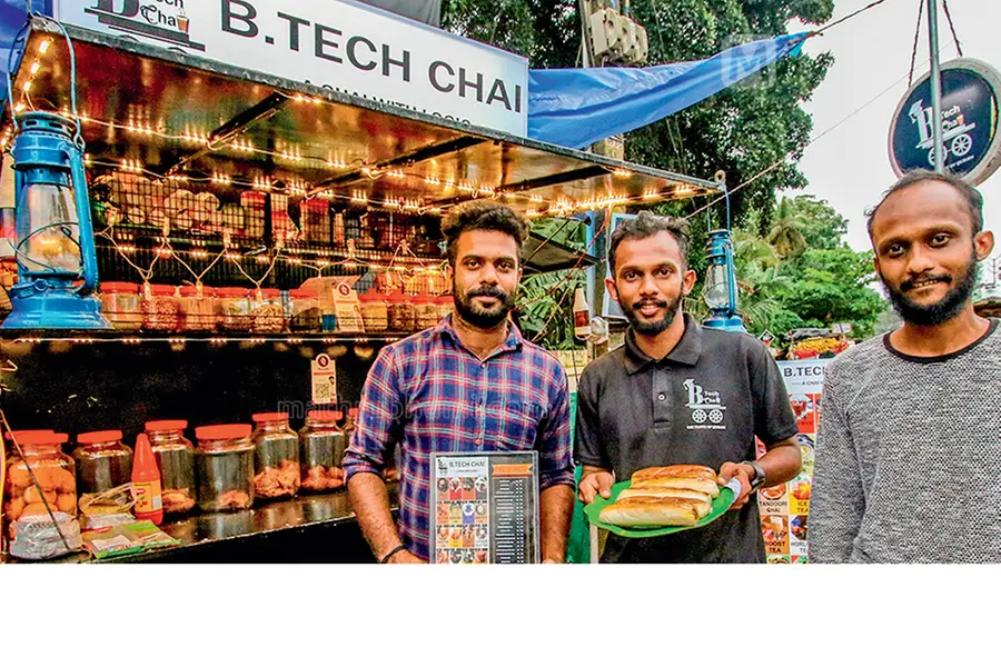 'B.Tech Chai' of engineering graduates an instant hit in Kollam; serves over 50 flavoured teas
