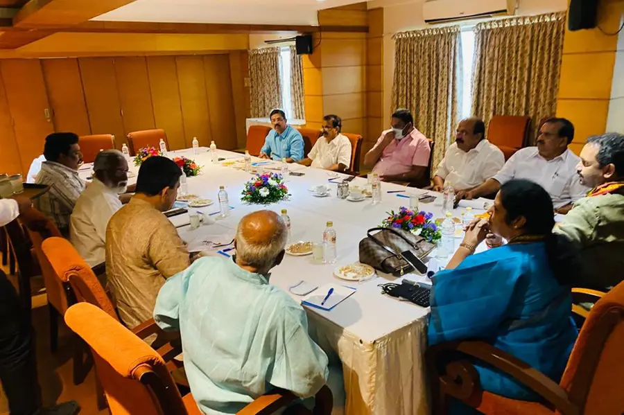 Is Pinarayi Vijayan eating 'halal' food, asks BJP