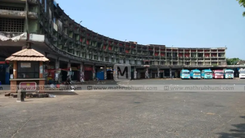 Deserted Kalpetta town. Photo P. Jayesh