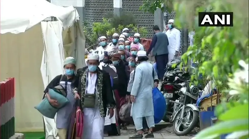 People being evacuated form the Nizamuddin Markaaz building in Delhi (Photo: ANI)