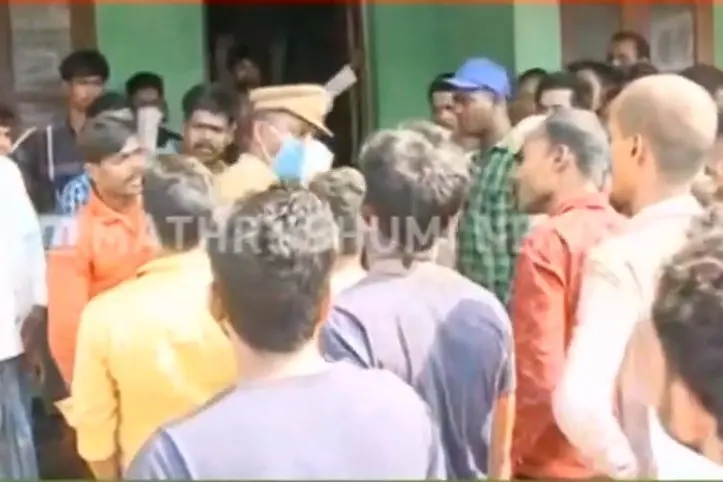After Payippad, migrant workers in Perumbavoor stage protest