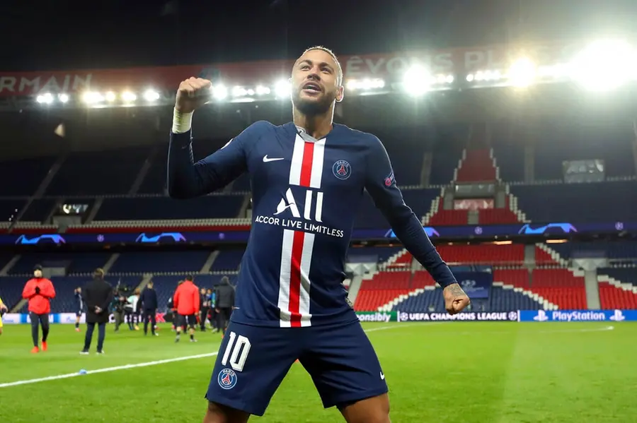 PSG see off Borussia Dortmund 2-0 to reach Champions League quarterfinals