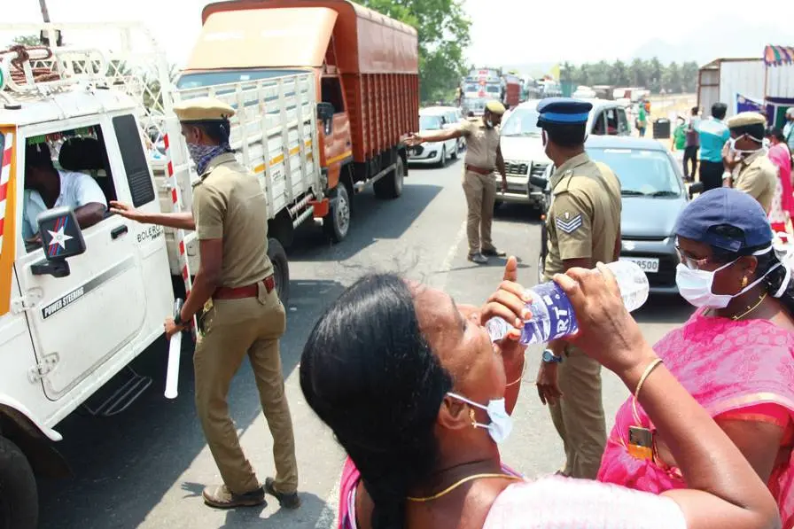 COVID-19: Strict inspection at border checkposts