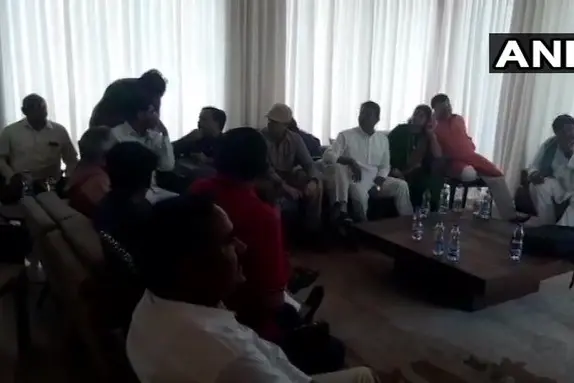 MP political crisis deepens as 14 MLAs loyal to Scindia resign