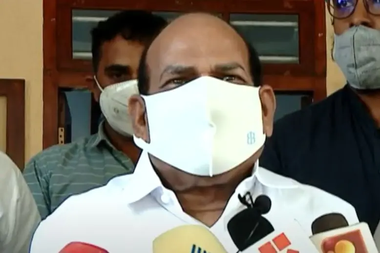 കാസര്കോട് സമ്മേളനം അവസാനിപ്പിച്ചത് കോടതി ഉത്തരവനുസരിച്ച്, തൃശൂരില് ബാധകമല്ലെന്ന് കോടിയേരി
