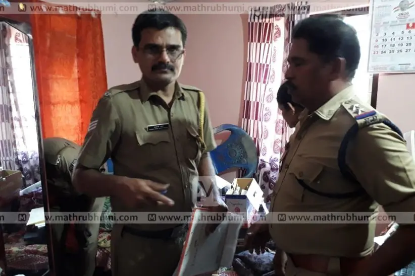 Fake currency notes of Rs 500, Rs 200, printer seized from Kollam couple's house