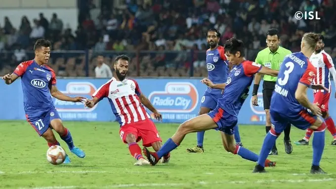 Bengaluru FC and ATK FC in action (Twitter|ISL)