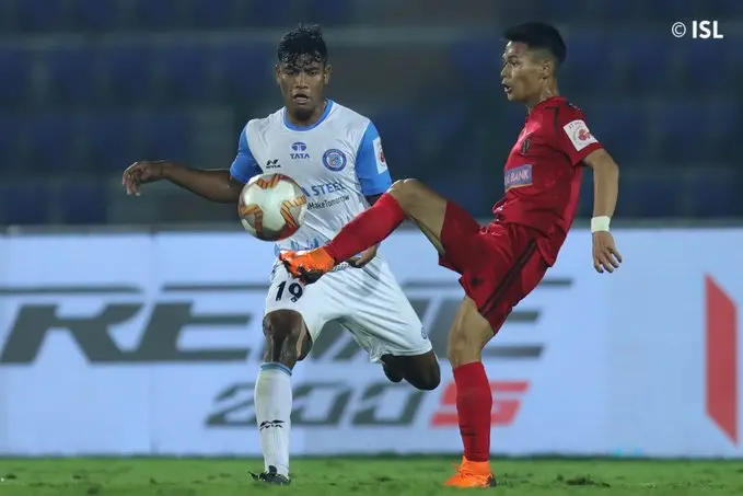 NorthEast United FC and Jamshedpur FC in action (photo: Twitter|ISL)