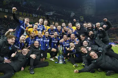 Sanchez strikes late to sink Juve and win Super Cup